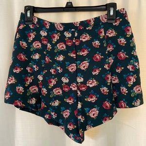Floral Pleated Shorts